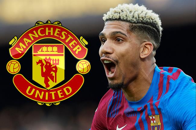 Barca co cau tra loi cho MU vu Ronald Araujo
