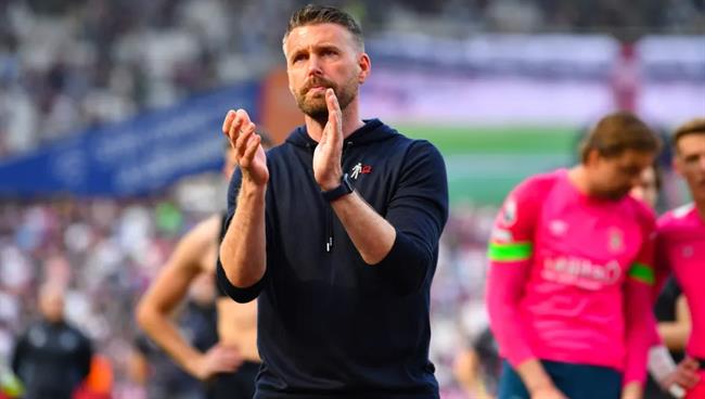 Nhận định Luton vs Burnley 02h00 ngày 138 (Hạng Nhất Anh 202425) 1 Nhận định Luton vs Burnley 02h00 ngày 138 (Hạng Nhất Anh 202425) 1