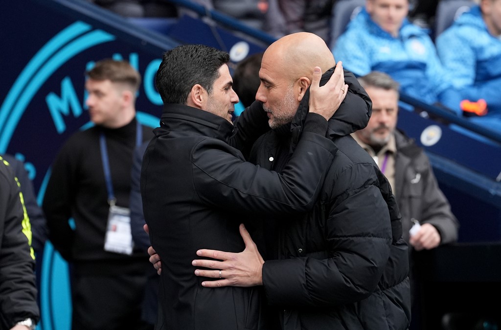 Manchester City vs Arsenal Pháo nổ tại Etihad 1 Manchester City vs Arsenal Pháo nổ tại Etihad 1