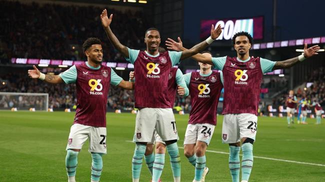 Nhận định Watford vs Burnley (21h00 ngày 184) Cán cân chênh lệch 2 Nhận định Watford vs Burnley (21h00 ngày 184) Cán cân chênh lệch 2